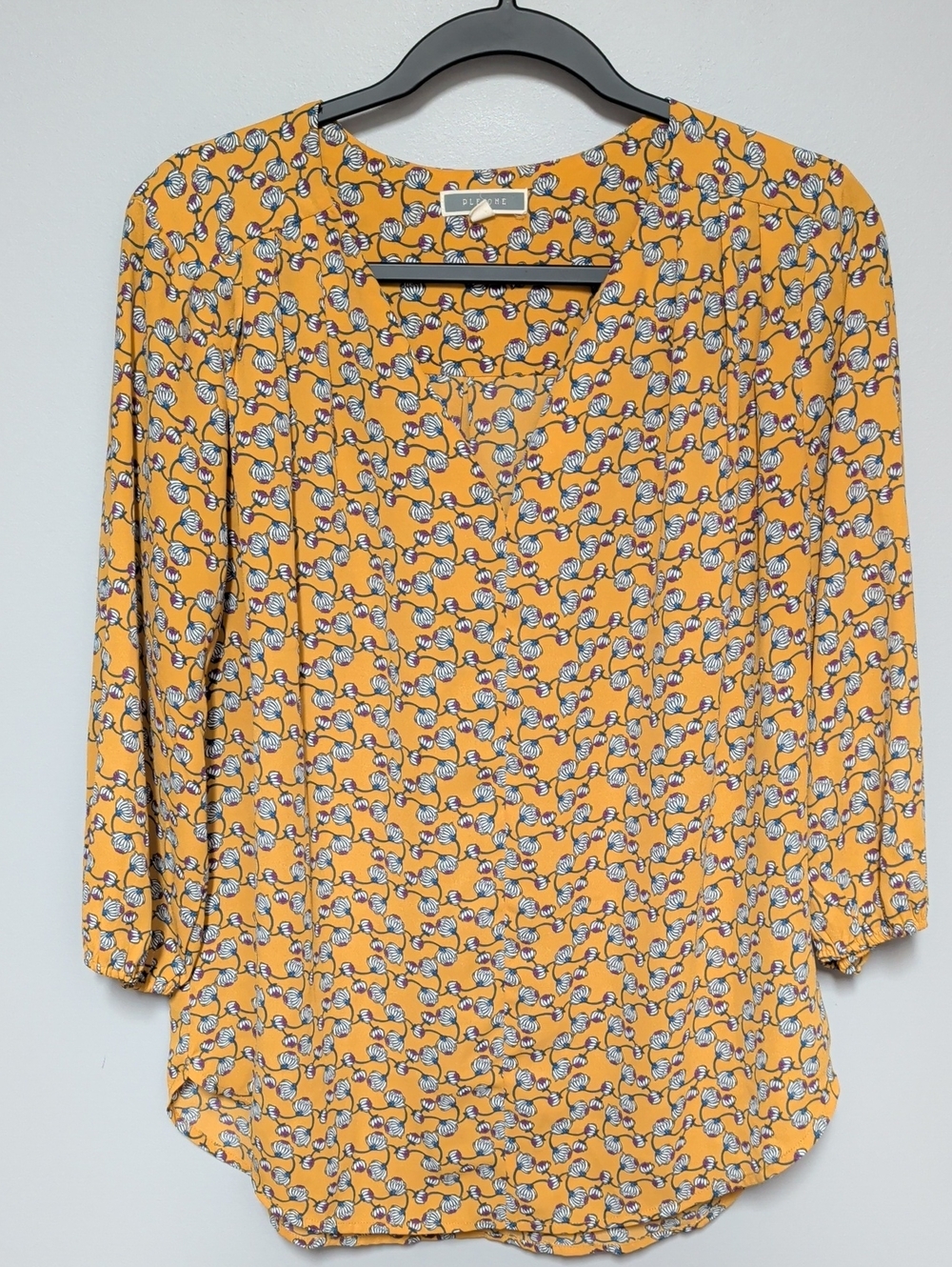 Pleione Yellow Floral-Print Split Neck Blouse